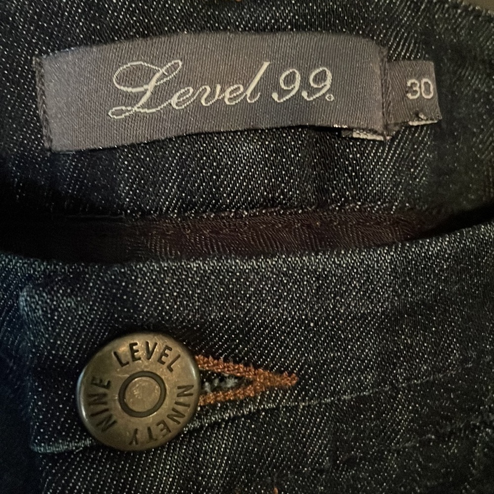 Jeans - Picture 2 of 6
